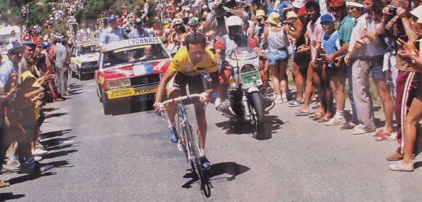 Ce cliché de Bernard Hinault dans l'étape de Superbagnères en 1986 fait partie des plus réussis - Photo L'Equipe