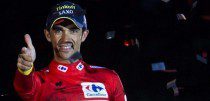 Alberto Contador a paradé pour la troisième fois sur la plus haute marche de la Vuelta. - Photo AFP